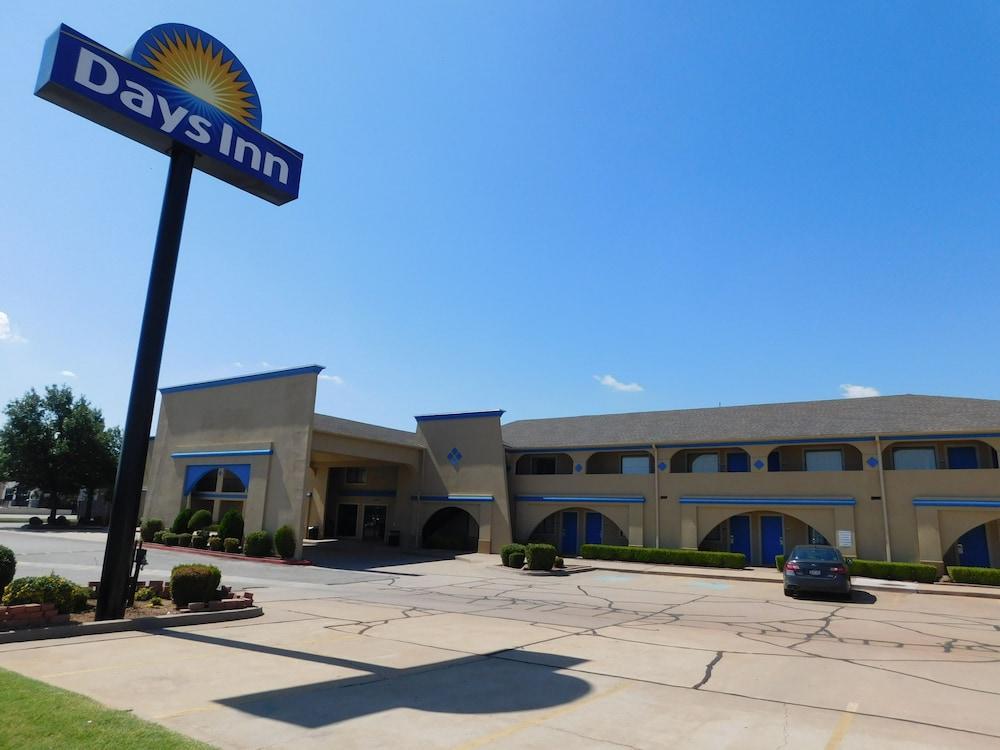 Days Inn By Wyndham Oklahoma City Nw Expressway Warr Acres Exterior foto