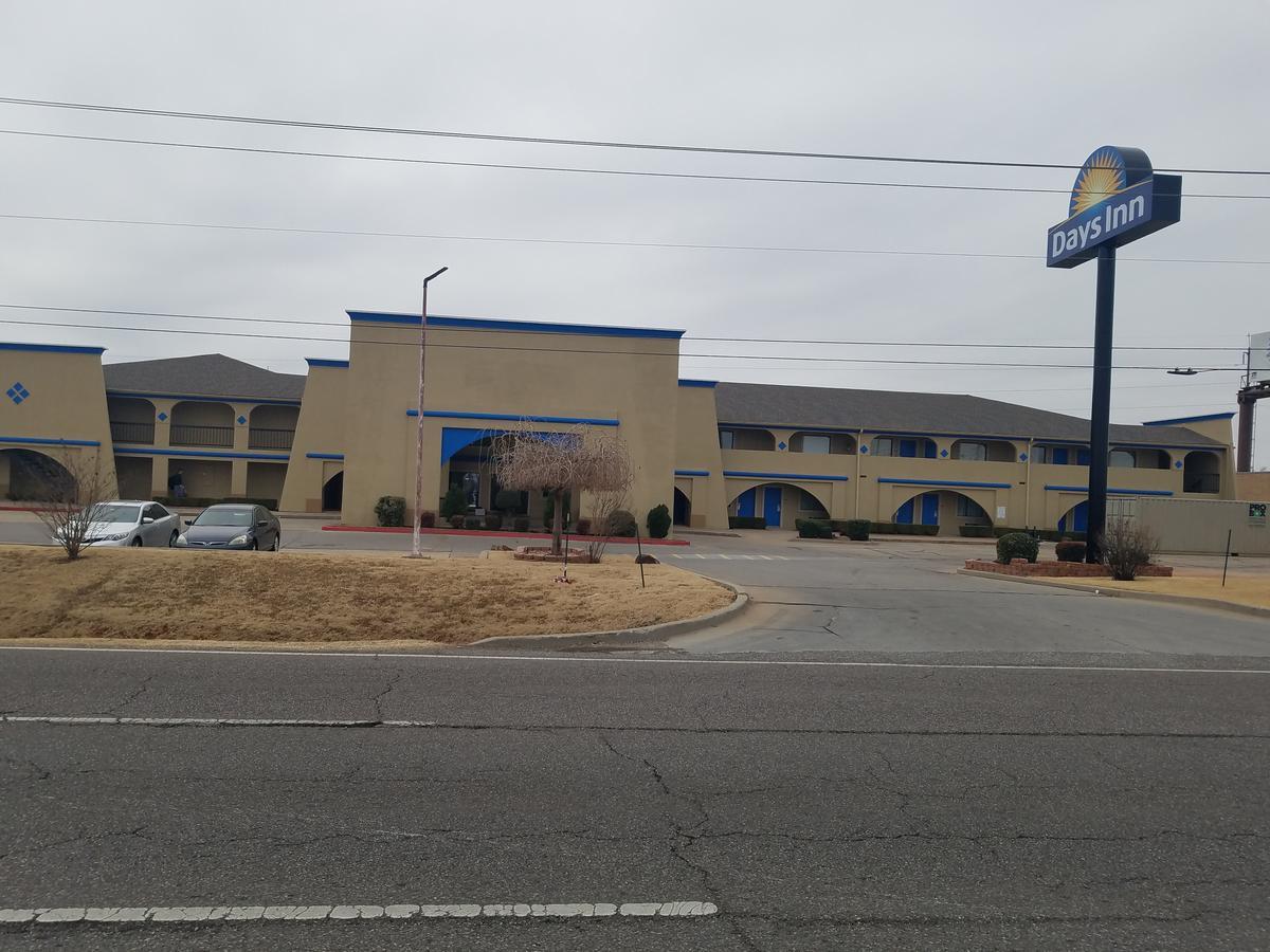Days Inn By Wyndham Oklahoma City Nw Expressway Warr Acres Exterior foto